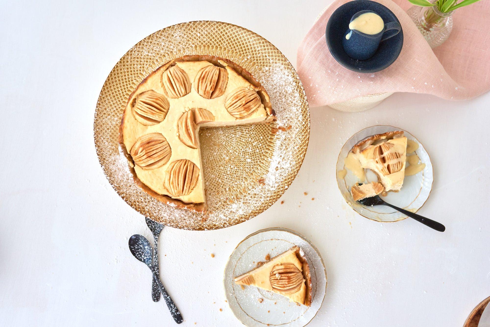 Palju väikeseid õunu on puu alla maha kukkunud? Suurepärane, neist saad parima kohupiima-hapukooretäidisega õunakoogi