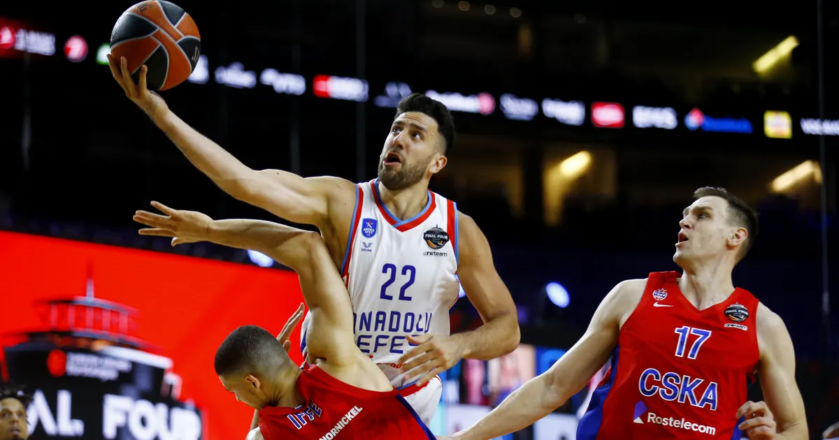 Vigastusest taastuva Serbia koondise staari osalemine EMil selgub lähiajal