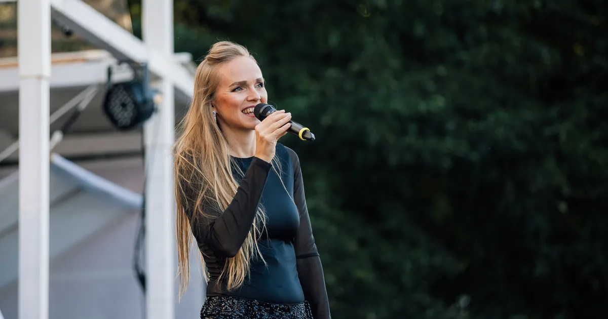 HÕISSA, PULMAD! ⟩ Kadri Voorand abiellus