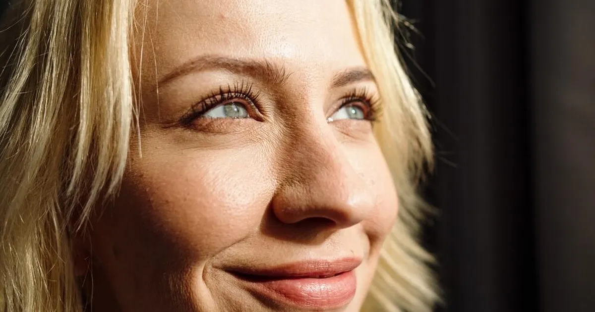 Noor naine jäi pealtnäha süütu tegevuse tõttu ajutiselt pimedaks