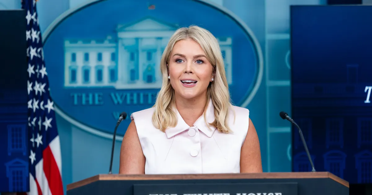 FOTOD JA VIDEOD ⟩ Valge Maja pressijuhi Karoline Leavitti terav keel ja vanamoeline stiil ei jäta kedagi külmaks