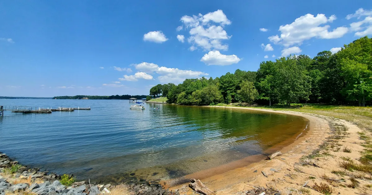 TRAAGILINE SURM ⟩ Väike poiss sai järves ujudes aju sööva amööbi