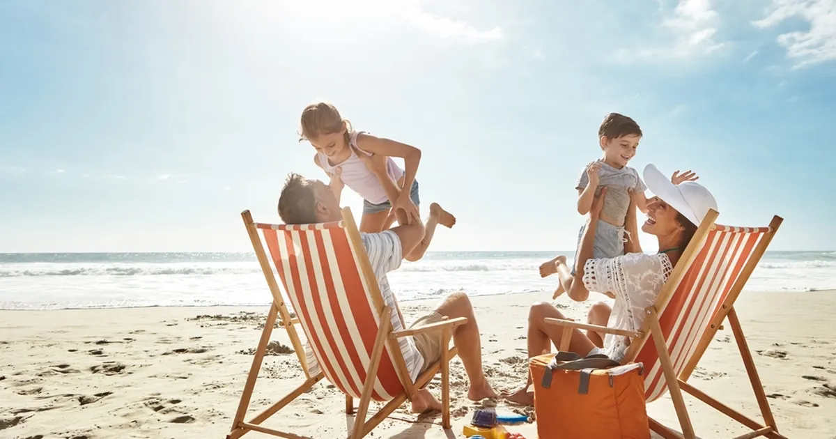 Kas lapse ees alasti olla on normaalne? Psühholoogid annavad selged vastused