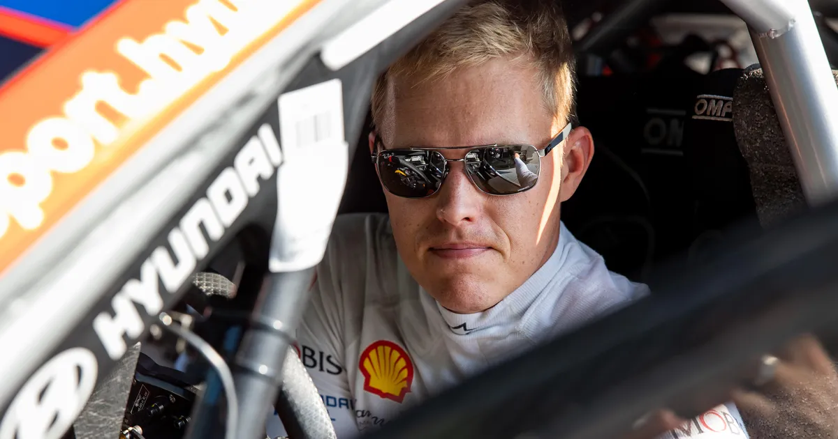 Tänak jõudis reedese päeva lõppu katkise autoga: me ei saanud peatuda, vaid pidime edasi sõitma