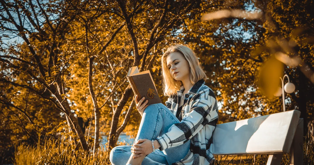 Raamatublogija kiidab: selles romaanis on kõik olemas. Soovitan!