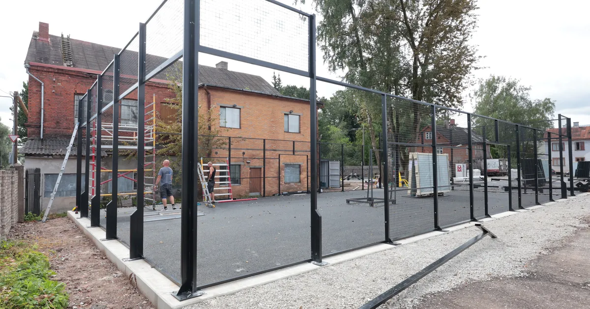 Endise Müla baari kõrvale tuleb neli padeliväljakut