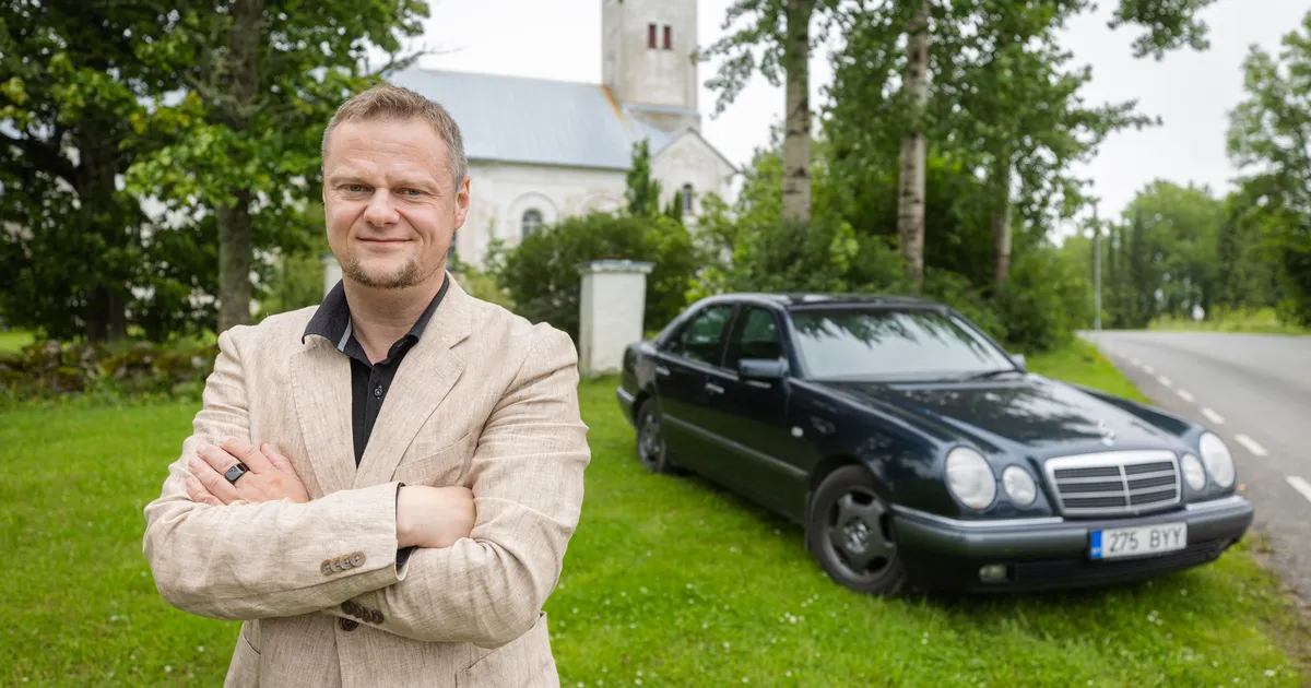 Keskerakonnaga liitub Simmo Saar