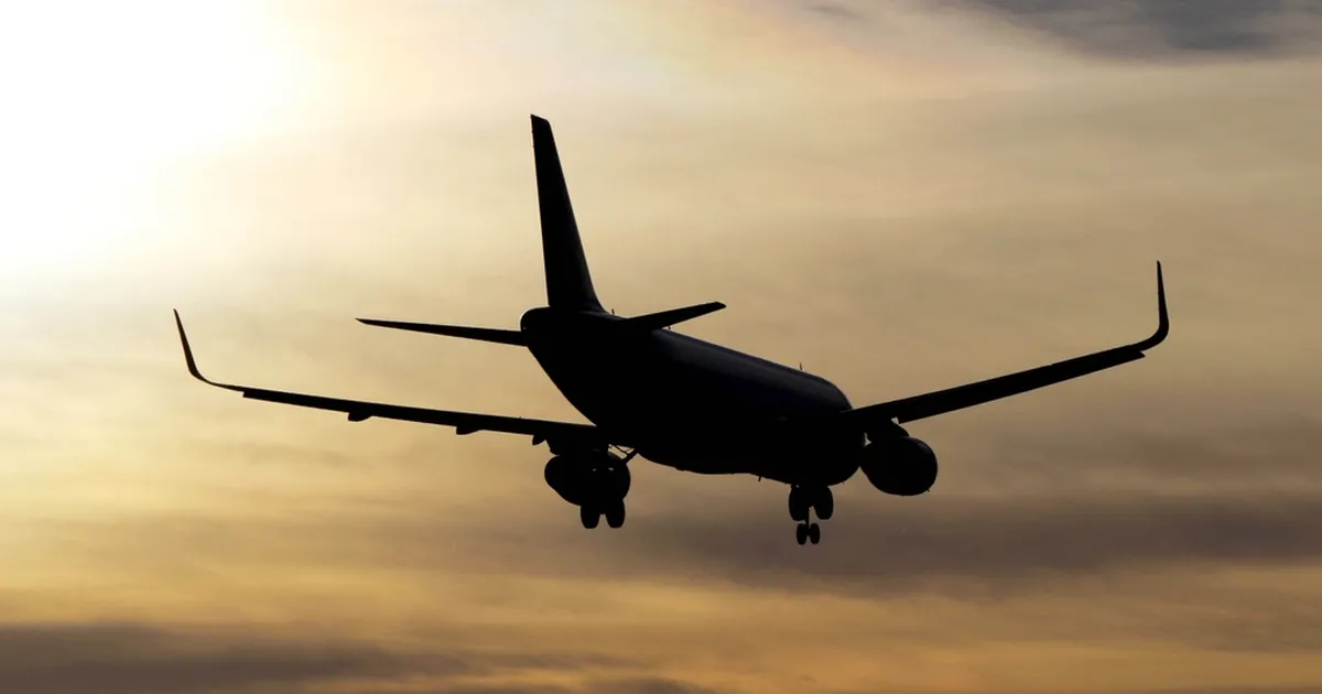 ÕUDUSTE LENNUREIS ⟩ Reisija ähvardas lennukis viibijaid õhku lasta ja neid grupiviisiliselt vägistada