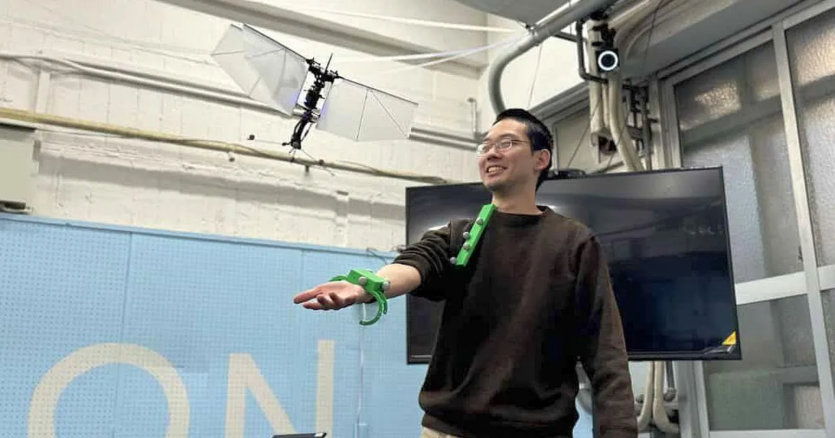 Justkui jahipistrik – see Jaapanis loodud tiibadega droon lendab ilusti peopesale