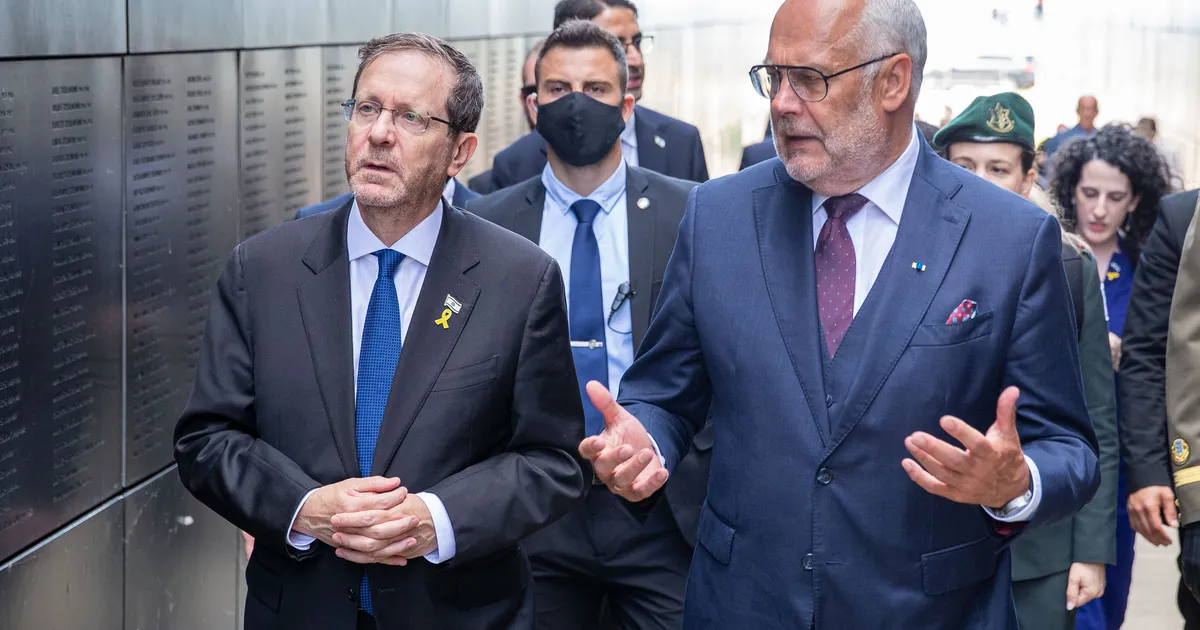 Iisraeli presidendi visiidi ainus pingekoht: liiga uljas ristmikuületaja