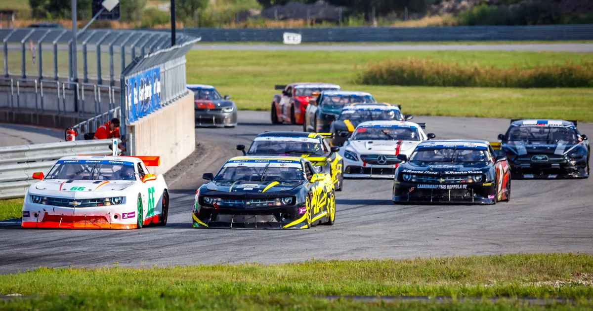 JÄRELVAADATAV JA GALERII ⟩ Feltcar Estonian Grand Prix 2025 esimene päev