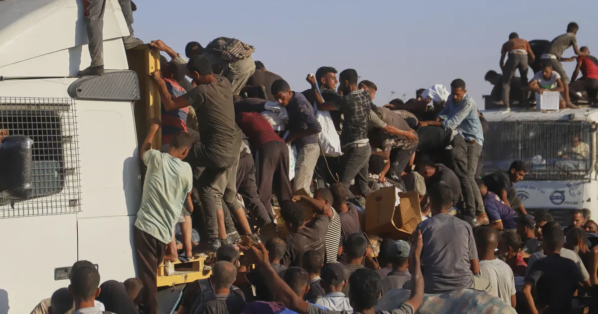 Gazas tappis ümber kukkunud abiveok 20 inimest