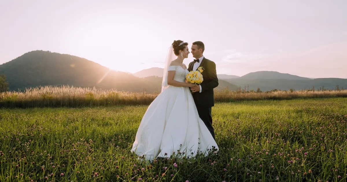 VIDEO ⟩ Peigmees ütles altari ees vale nime ja pruudi reaktsioon üllatas kõiki