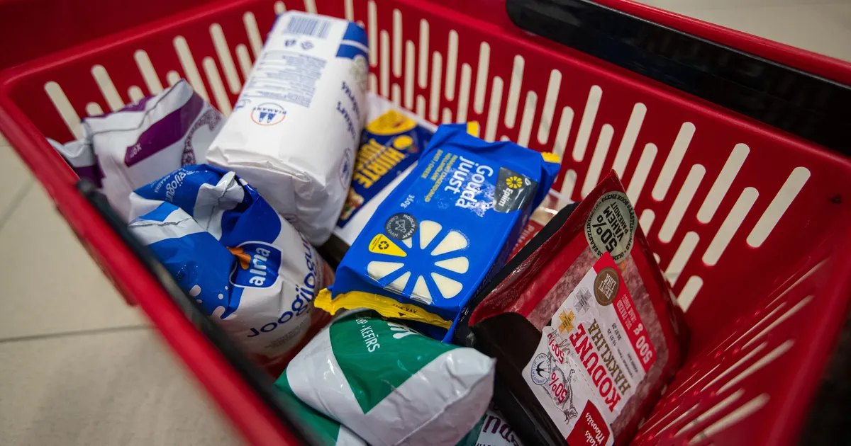 POSTIMEHE OSTUKORV ⟩ Üks jaekett üllatas ootamatu hinnalangusega