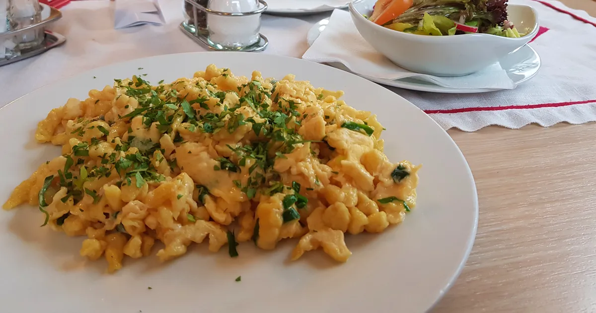 Hitleri sünnipäeva tema lemmikrooga müües tähistanud austerlane saadeti tingimisi vangi