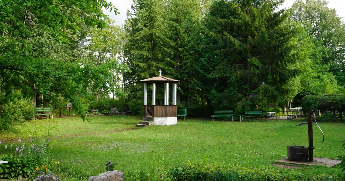 AEGRUUM ⟩ Surnuaiapühad ja välikantslikõned tõid pered ja kogukonnad kokku