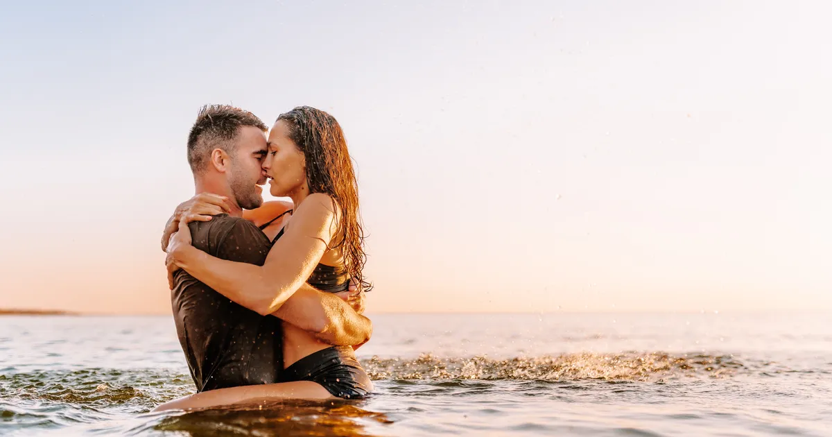 «Nad olid olnud naabrid, parimad sõbrad, «lisadega» sõbrad, abikaasad ja siis jälle «lisadega» sõbrad»