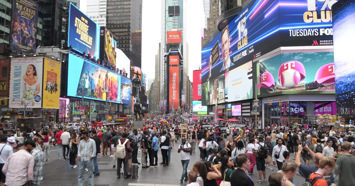 Teismeline tulistaja haavas New Yorgi Times Square'il kolme inimest