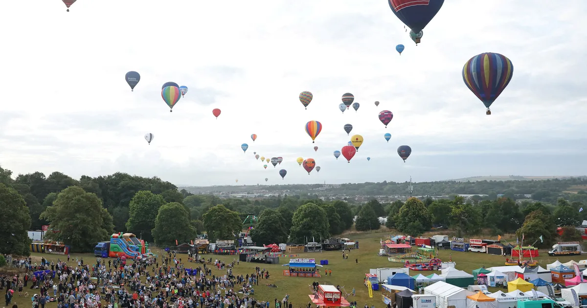 ŠOKEERIV VIDEO ⟩ Sekundid katastroofist: kuumaõhupall tabas koolimaja