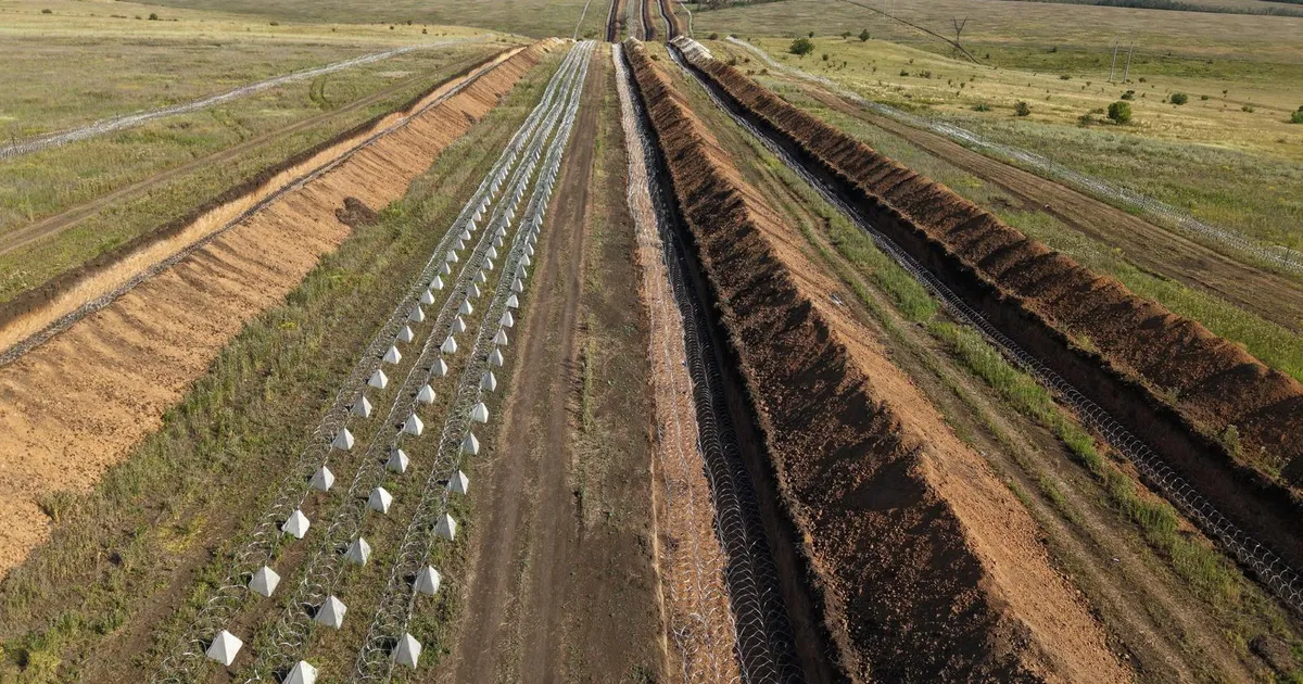 KIMMEL, HEINMAA JA HEREM UKRAINAS ⟩ Ukrainlased on ehitanud muljetavaldavad kaitserajatised