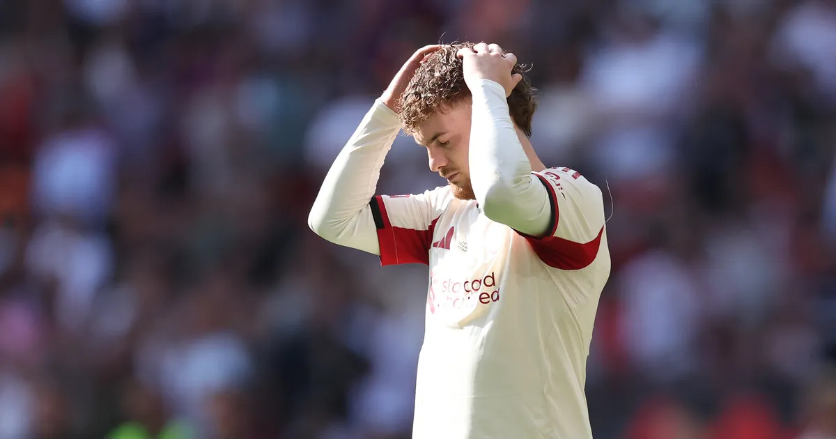 VIDEO ⟩ Liverpool kaotas hooaja esimese finaali penaltiseerias