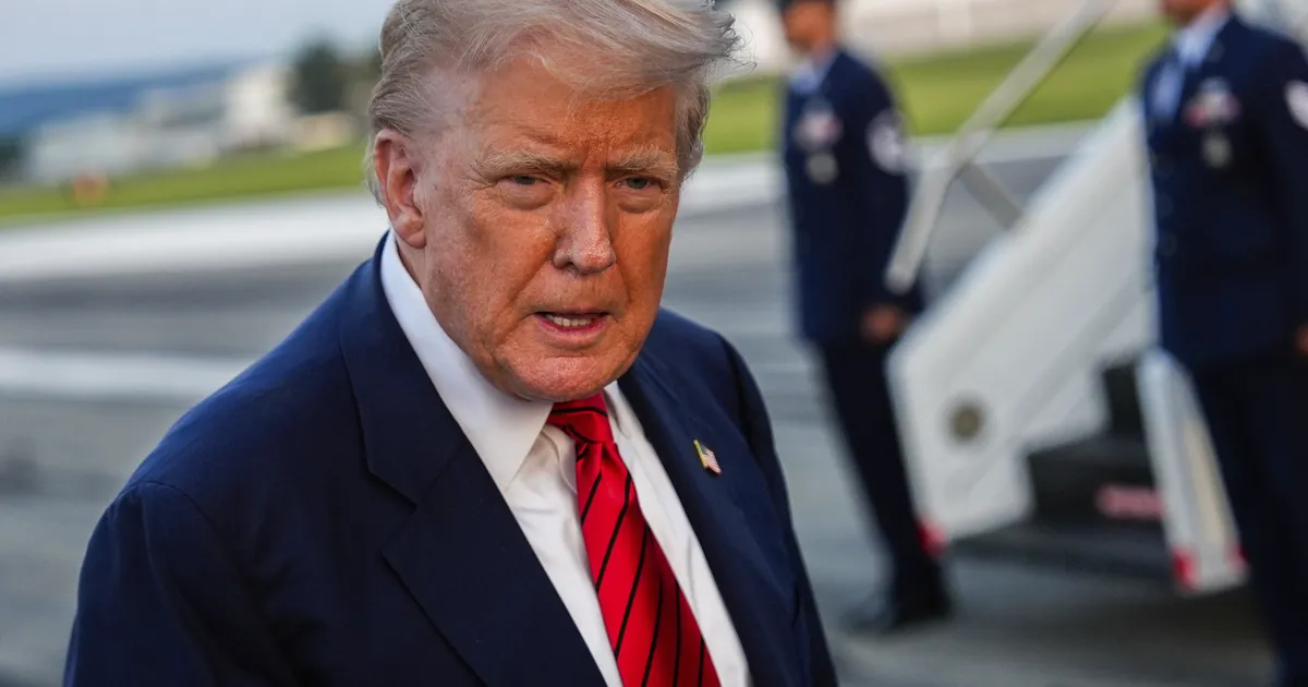 Trump lükkas karmimate tollimaksude kehtestamist Hiinale 90 päeva edasi