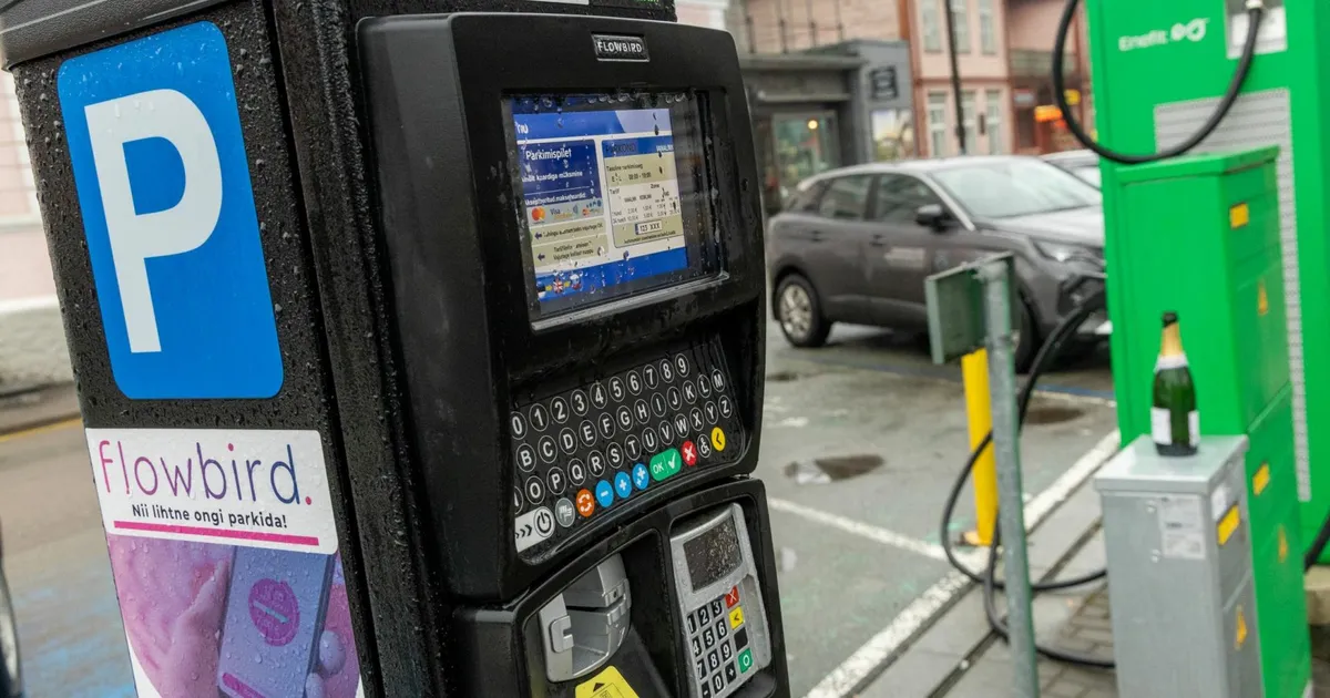 Revisjonikomisjon tegi ettepaneku vabastada linnavolikogu liikmed parkimistasust