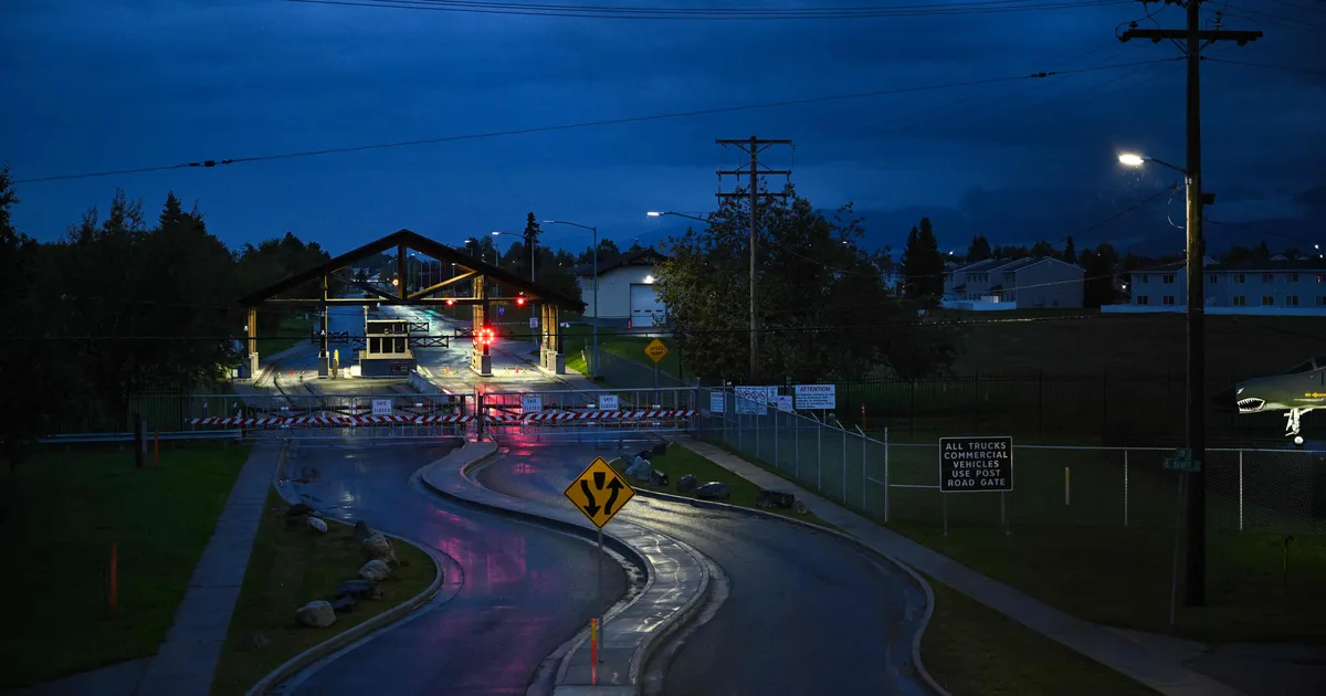 IROONILINE VALIK ⟩ Trumpi ja Putinit võõrustavat Alaska sõjaväebaasi on pikalt kasutatud Vene ohu tõrjumiseks