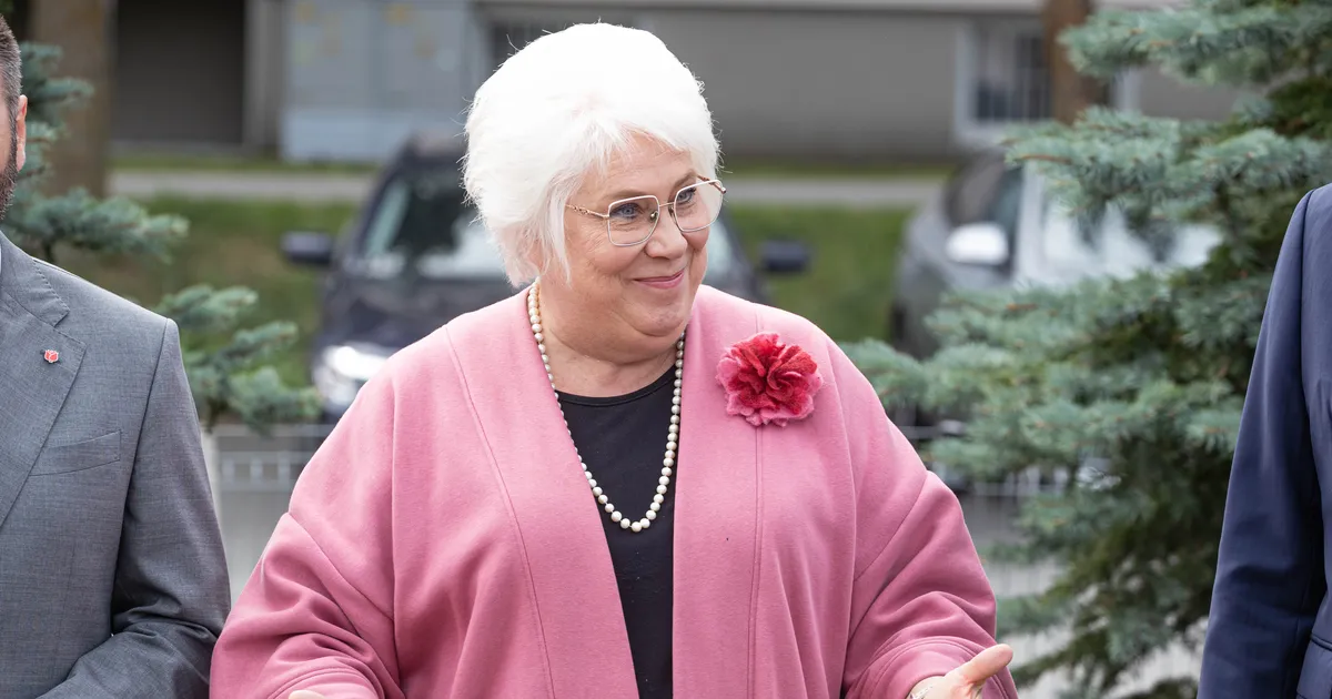 KANNAPÖÖRE ⟩ Varem kahel toolil istumist kritiseerinud Kaljurand kandideerib Lasnamäel