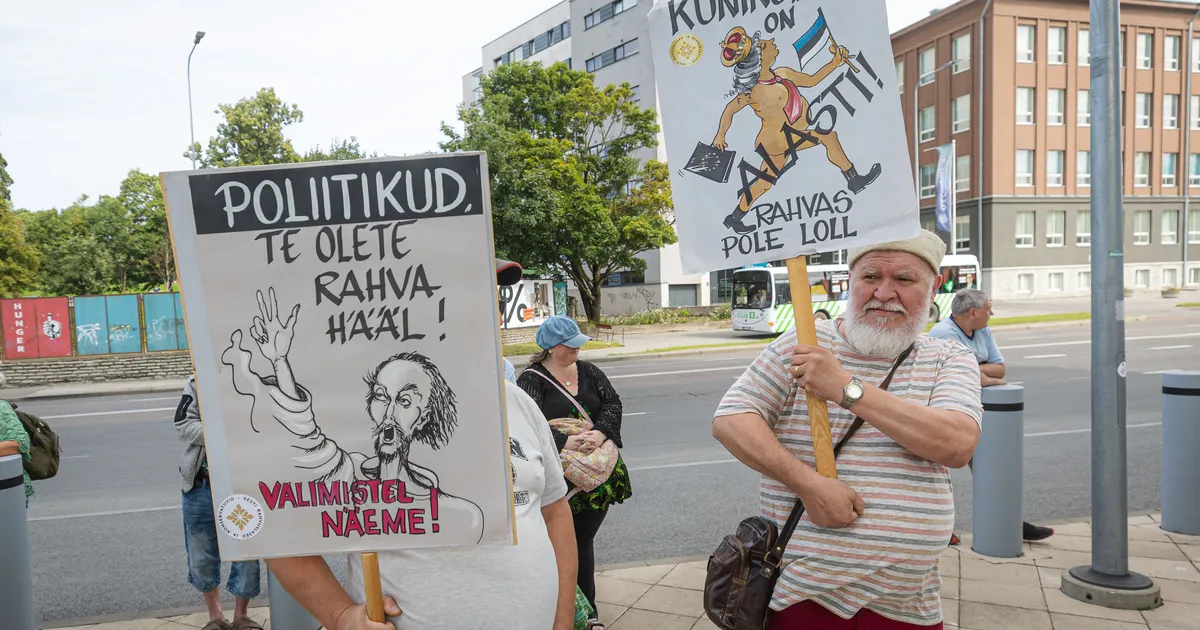 FOTOD ⟩ Nurme farmi notsude kaitsjad jõudsid Tallinna meelt avaldama