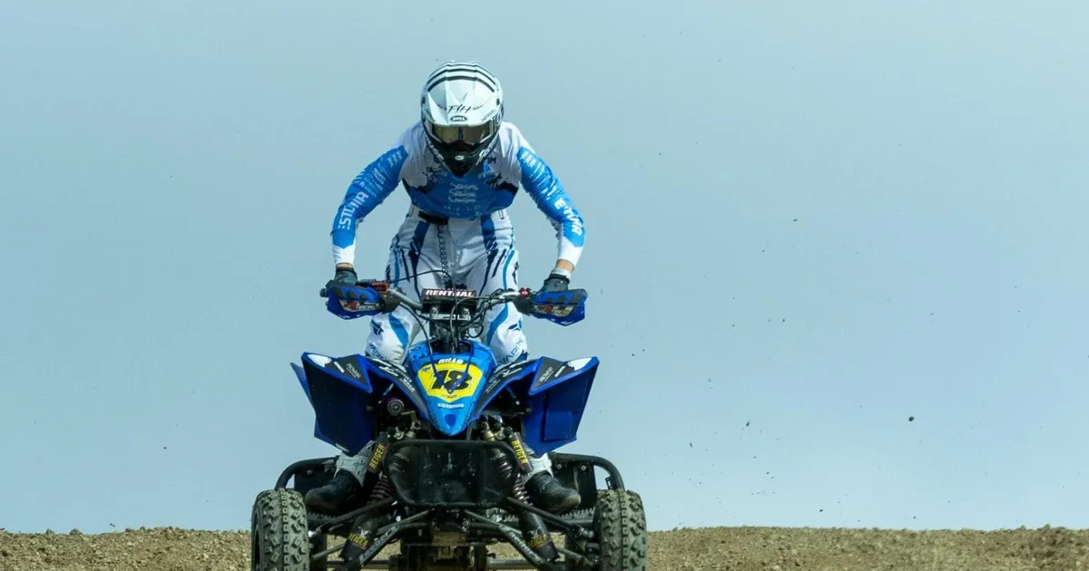 Video ⟩ Quadisõitja Rillo viidi EM-etapil kanderaamil rajalt minema