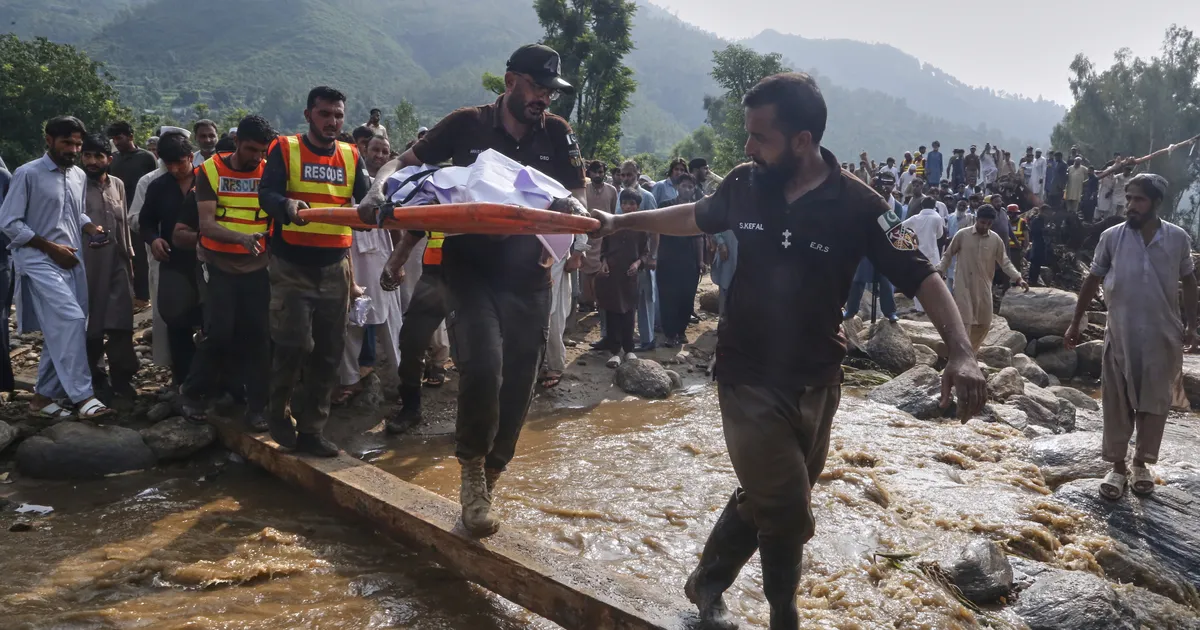 Pakistanis paduvihmade tõttu hukkunute arv on tõusnud 321-ni