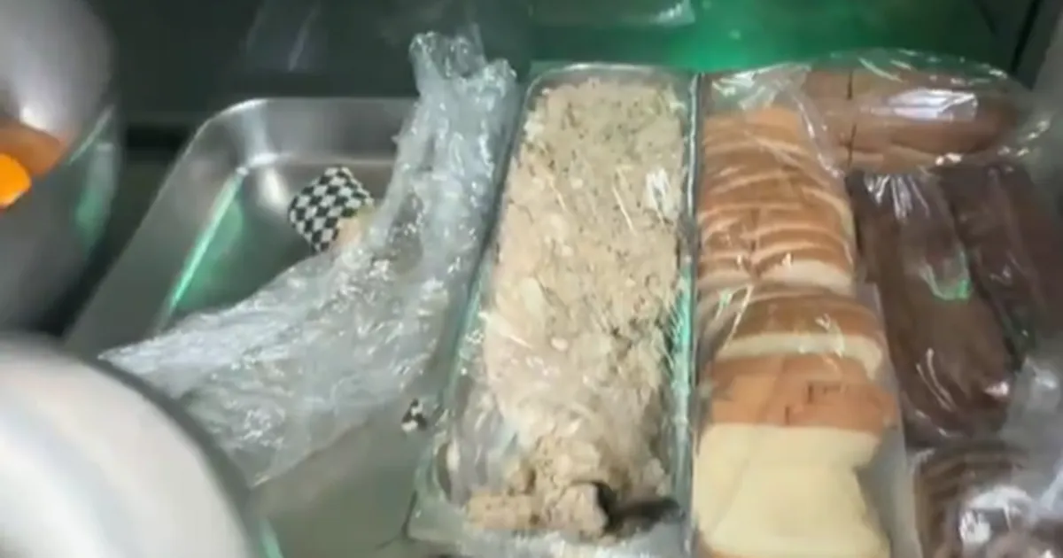 FOTOD JA VIDEOD ⟩ Välivoodid ja mõttetu toit! Venemaa ajakirjanikud vingusid Alaska tippkohtumisel kõige üle