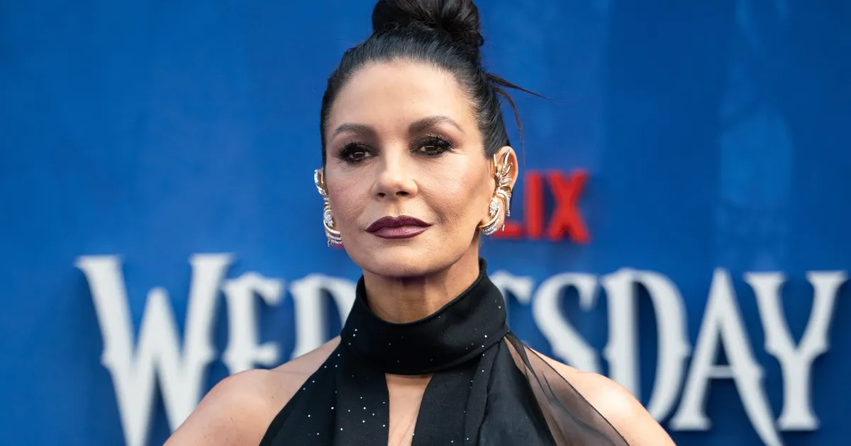 «VÄGA MUGAV!» ⟩ Catherine Zeta-Jones ütleb, et mitmes riigis nelja kodu omamine pole tema jaoks liiast