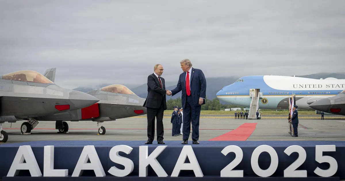 ÜLEVAADE ⟩ Eksperdid: Alaska tippkohtumine soosis Putinit igal rindel