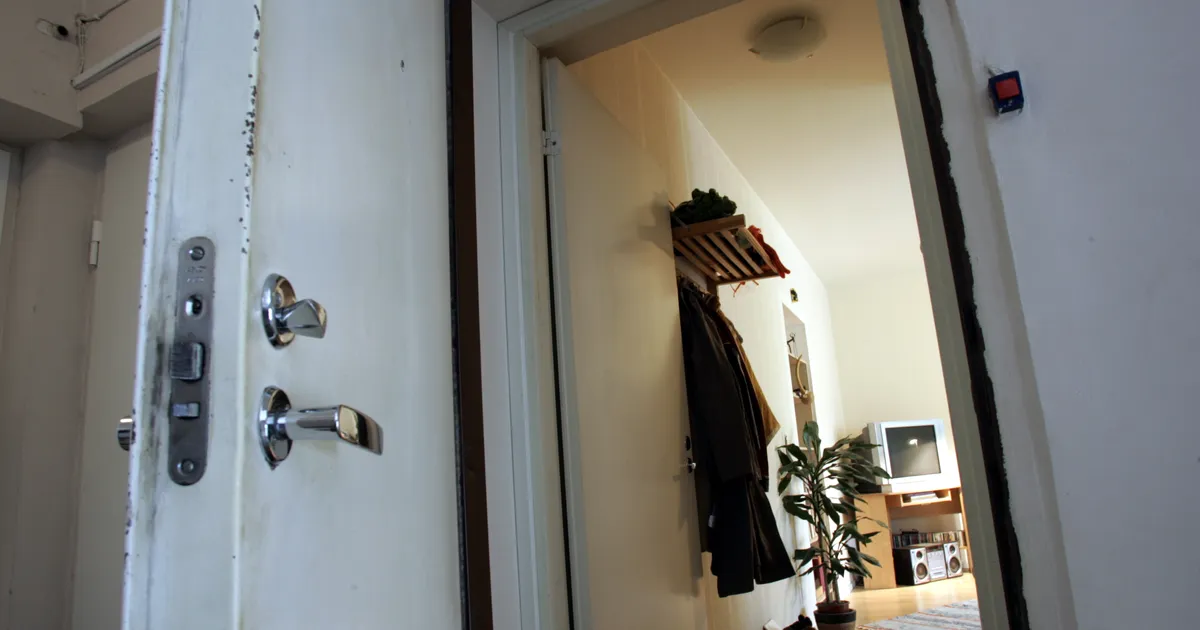 HOIATAV ⟩ «Sisse saab astuda iga suvakas, kellel kood teada?» Uksekoodi muutmata jätmine lõppes vargusega