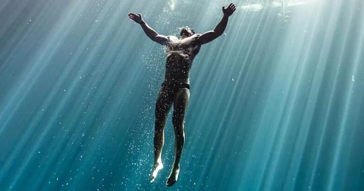 VAATA VIDEOT ⟩ Horvaatia mees tegi veel all olemises isegi delfiinile ära rääkimata hülgest