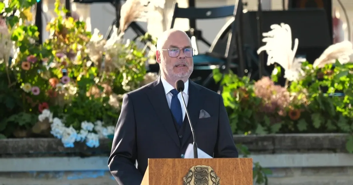 VIDEO ⟩ President Karise kõne Roosiaias