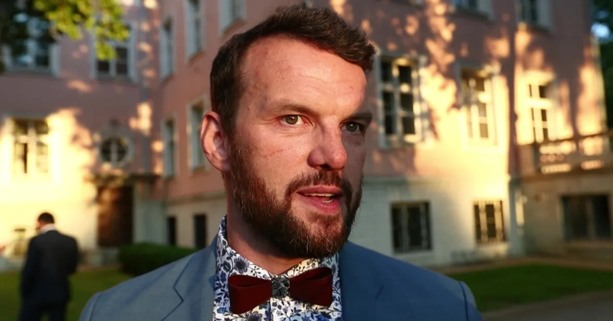 VIDEO ⟩ Näitleja Reimo Sagor: meil oleks tõesti aeg vaadata kaasmaalastena üksteisele otsa ja teineteisega rääkida