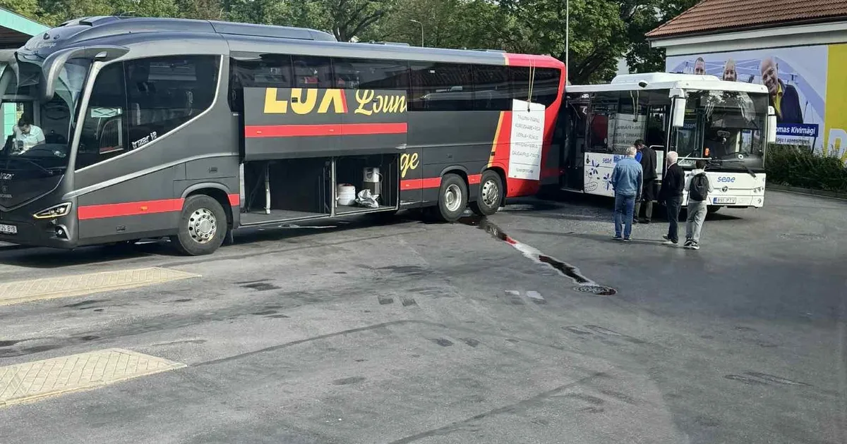 PILTUUDIS ⟩ Pärnus põrkasid kokku kaks liinibussi