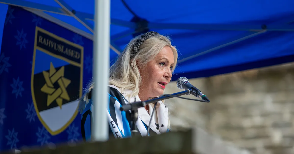 RIINA SOLMAN ⟩ Miks ei julgeta vene keeles tõtt rääkida?