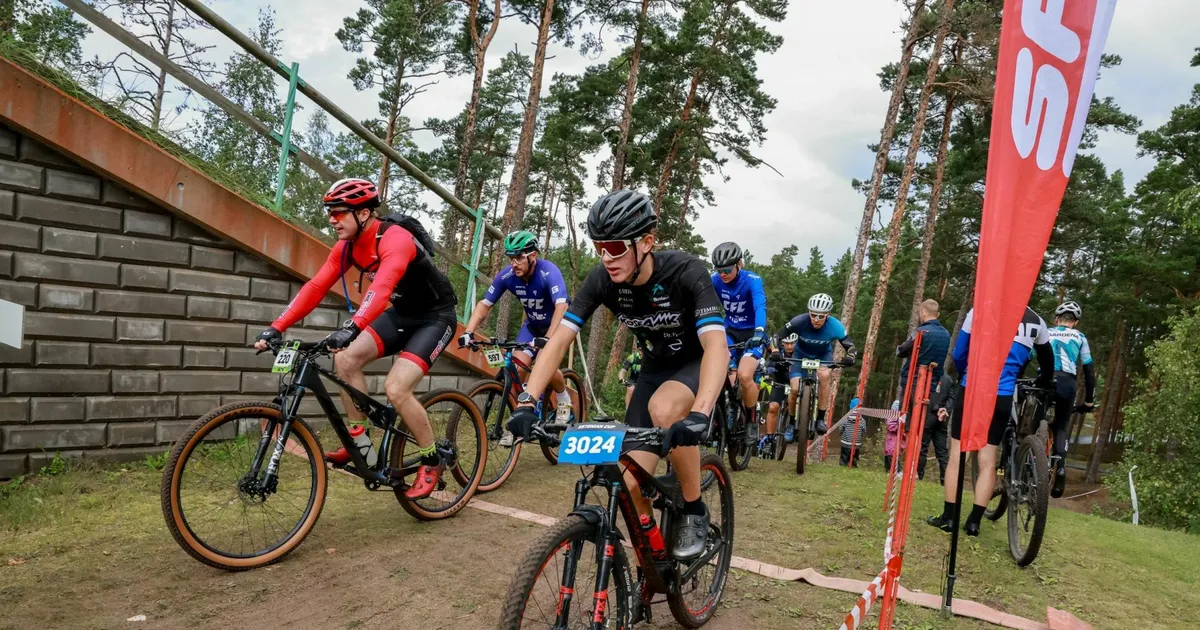 SUUR PILDIGALERII ⟩ Jõulumäe rattamaratoni võitis risu pannud sünnipäevalaps