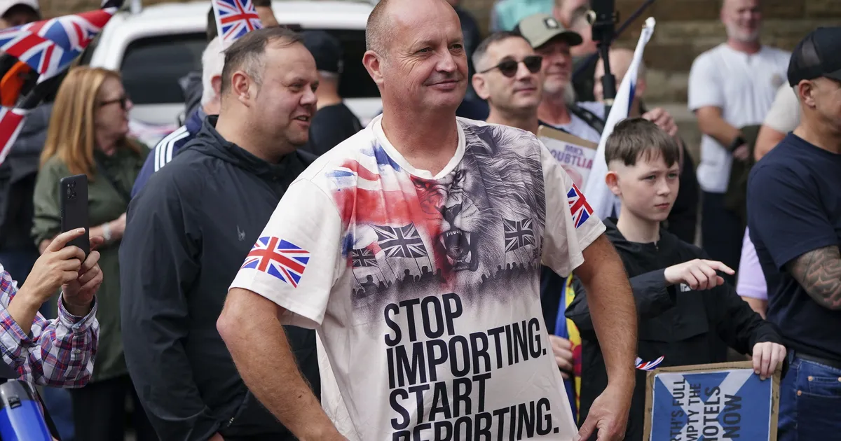 Briti valitsus lubab protestide taustal varjupaigasüsteemi reformida