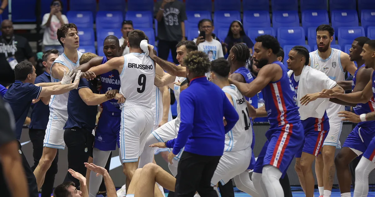 VIDEO ⟩ Argentina korvpallimatš lõppes massikaklusega