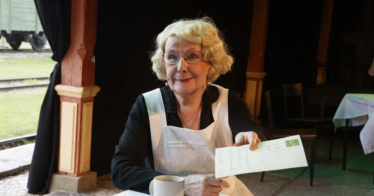 Teater käib ka puhvetis ja puhvetit peab Helgi Sallo!