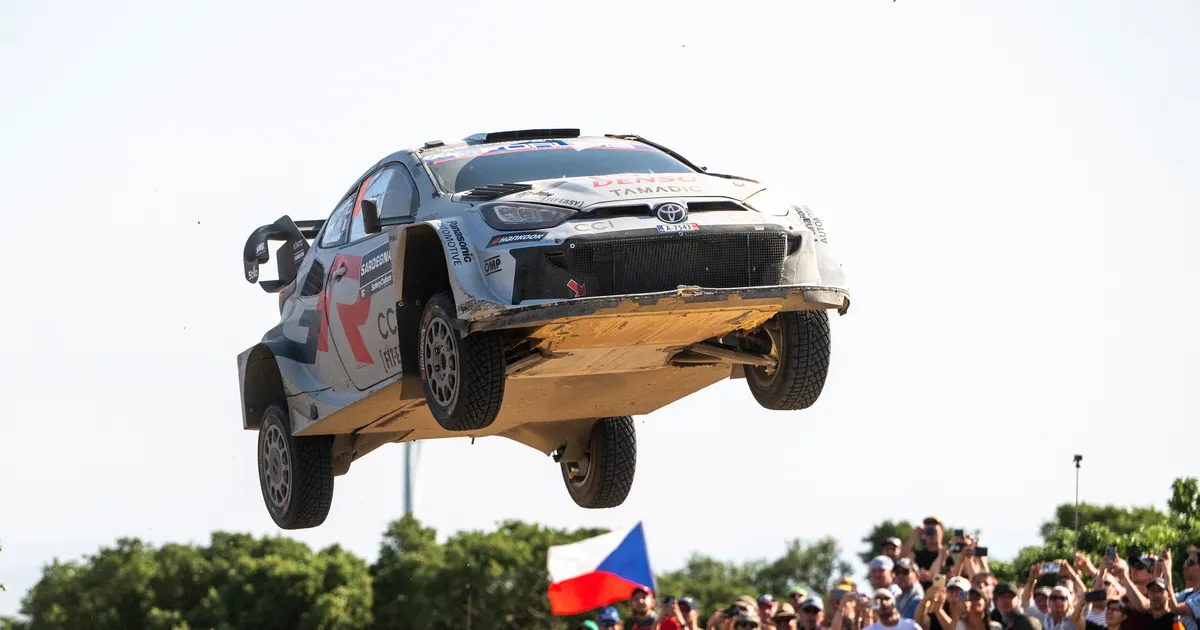 Paraguay kiired sirged peidavad endas ohte: palveta, et auto maanduks uuesti ratastele