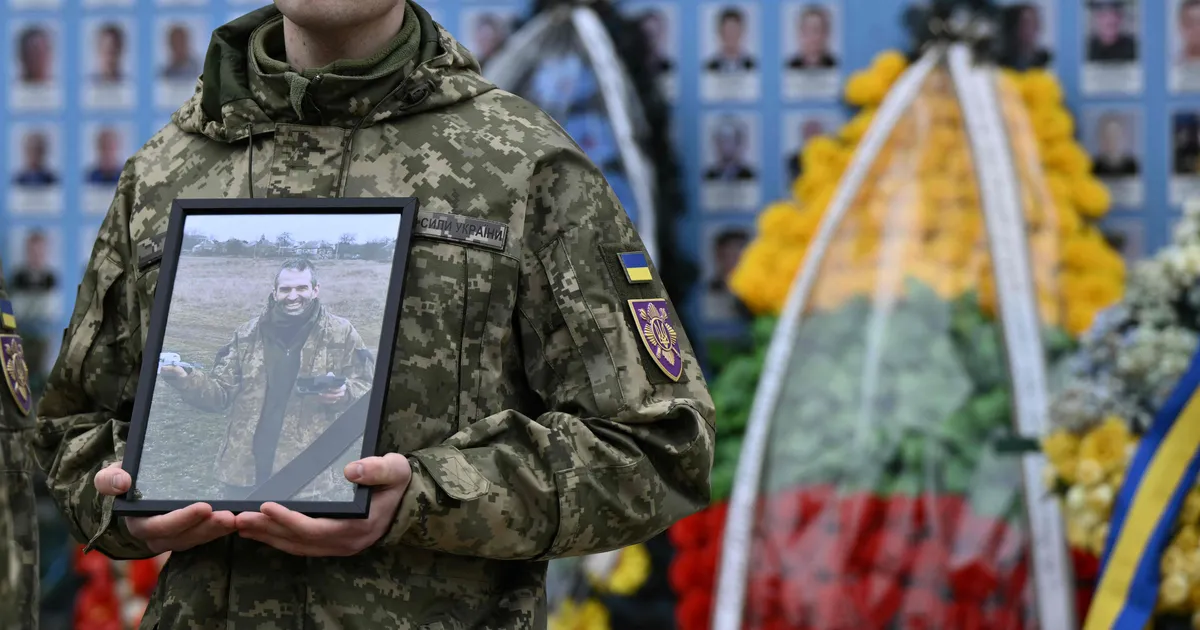 Vilniuses nimetati tänav Ukrainas hukkunud vabatahtliku Leedu sõduri järgi