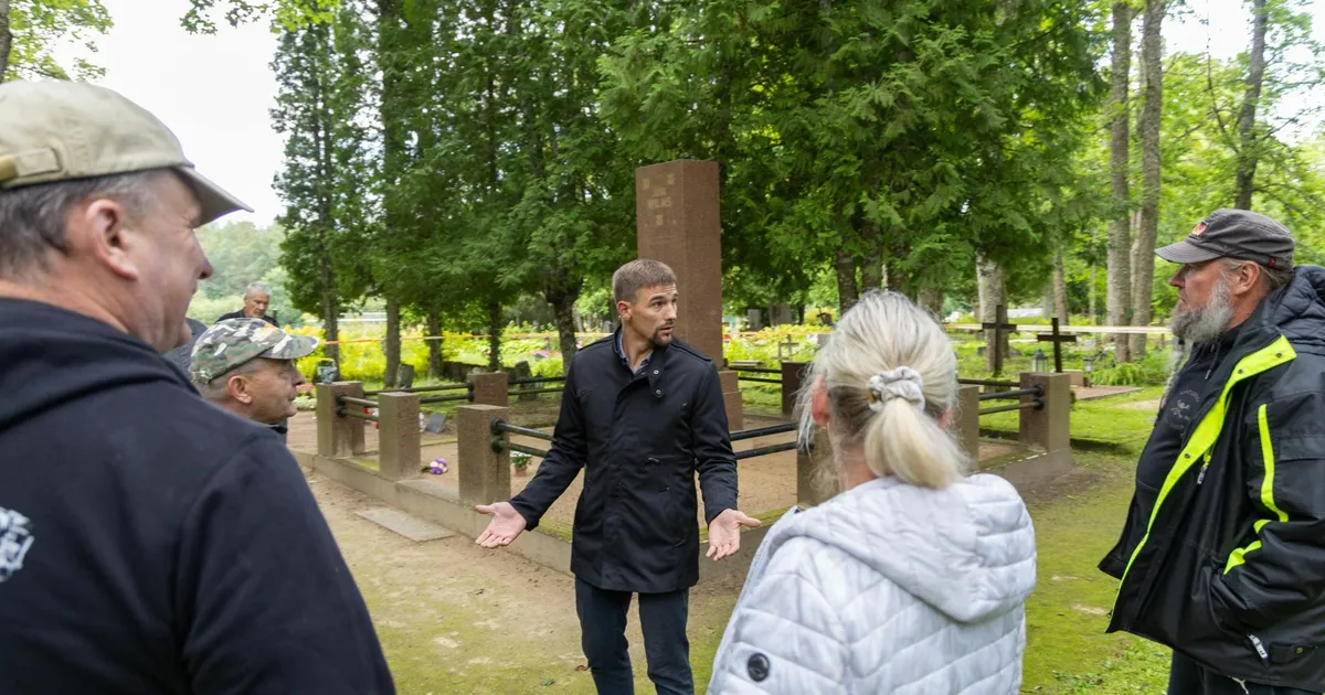 VIDEO JA GALERII ⟩ Jüri Vilmsi haual läks nägeluseks, kohus keelas haua avamise
