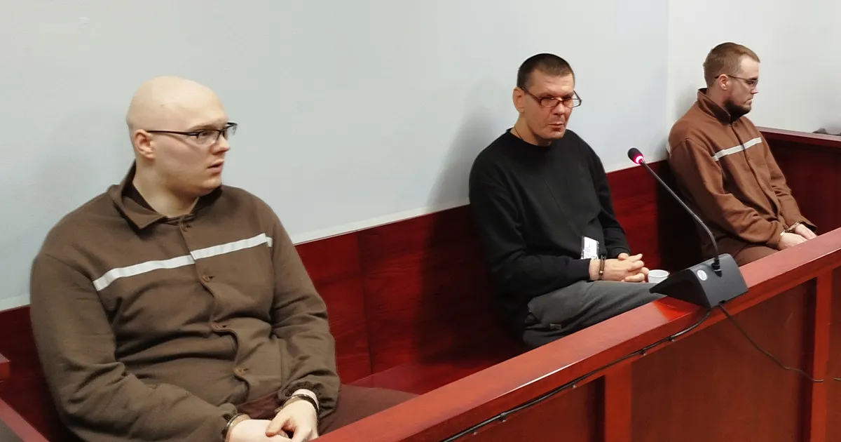 VIDEO ⟩ Kolm kinnipeetavat kohtu ees: kahetsen, et valel ajal vales kohas olin