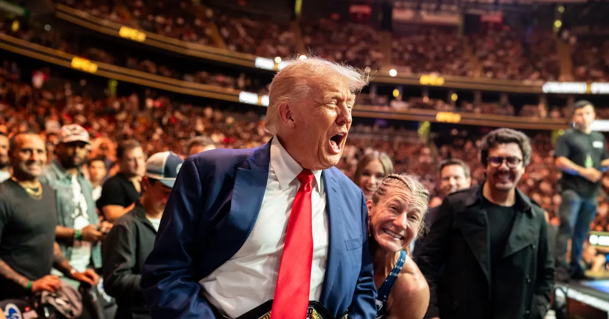 ESMAKORDSELT ⟩ Donald Trump korraldab Valge Maja hoovis kaklused: eliidi meelelahutus on tagasi!